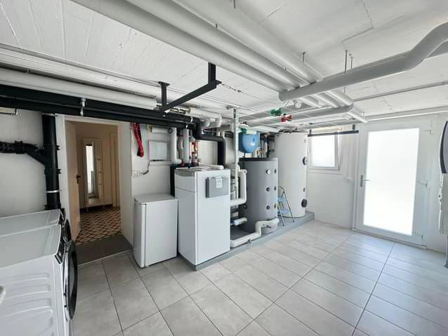 6.5 rooms House to buy in Eclépens - image 1/10