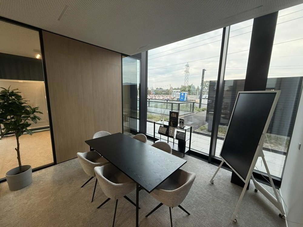 116 m² Büro mit eigener Teeküche und zwei Tiefgaragenplätzen in Rotkreuz - Ansicht 2