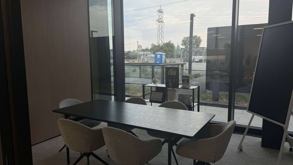 116 m² Büro mit eigener Teeküche und zwei Tiefgaragenplätzen in Rotkreuz - Mehr