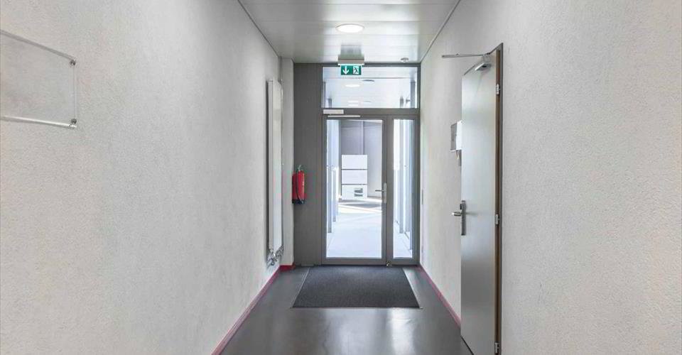 null rooms Office & Commercial for rent in Les Acacias - image 1/10