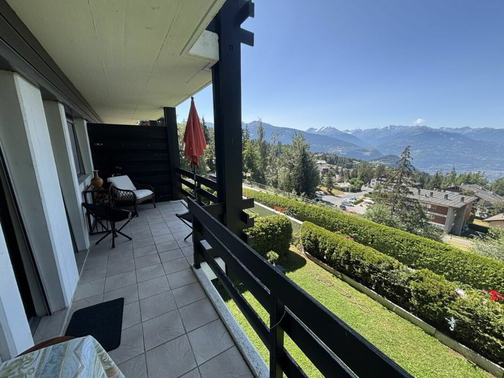 2 rooms Apartment to buy in Crans-Montana - image 1/11