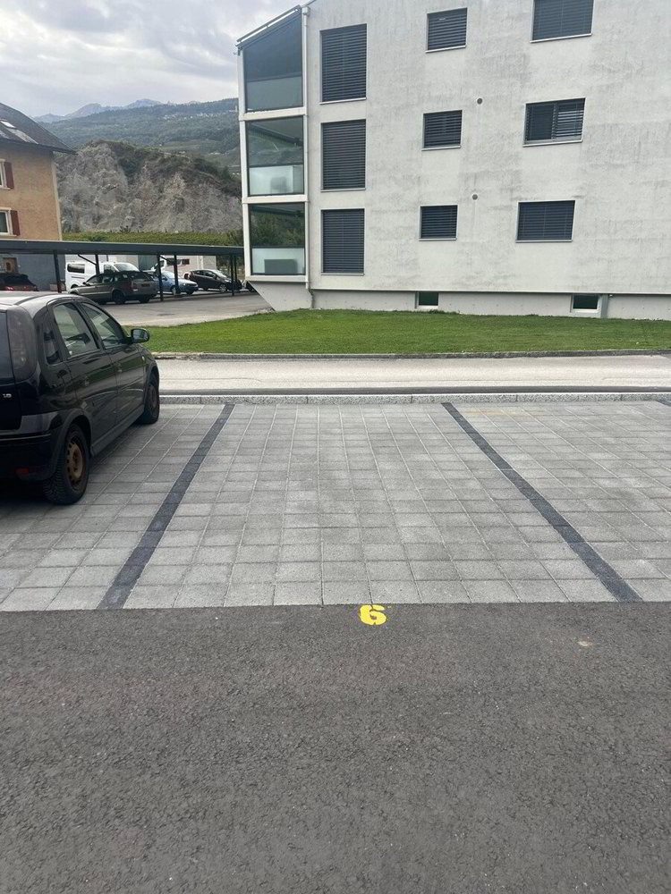 1 rooms Car park, garage for rent in Chalais - image 1/2