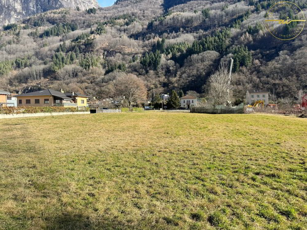BAUGRUNDSTÜCK IM GRÜNEN IN OSOGNA - Ansicht 2