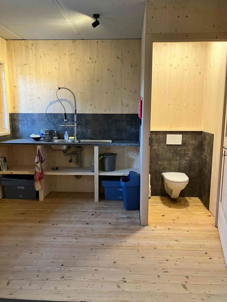 Praxis- und Trainingsraum in Wetzikon (Robenhausen) als Untermiete - Mehr