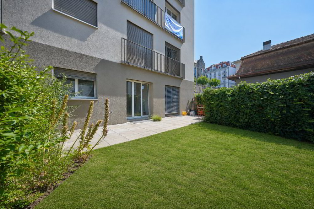 RENOVE ET MEUBLE AVEC TERRASSE - EMPLACEMENT IDEAL