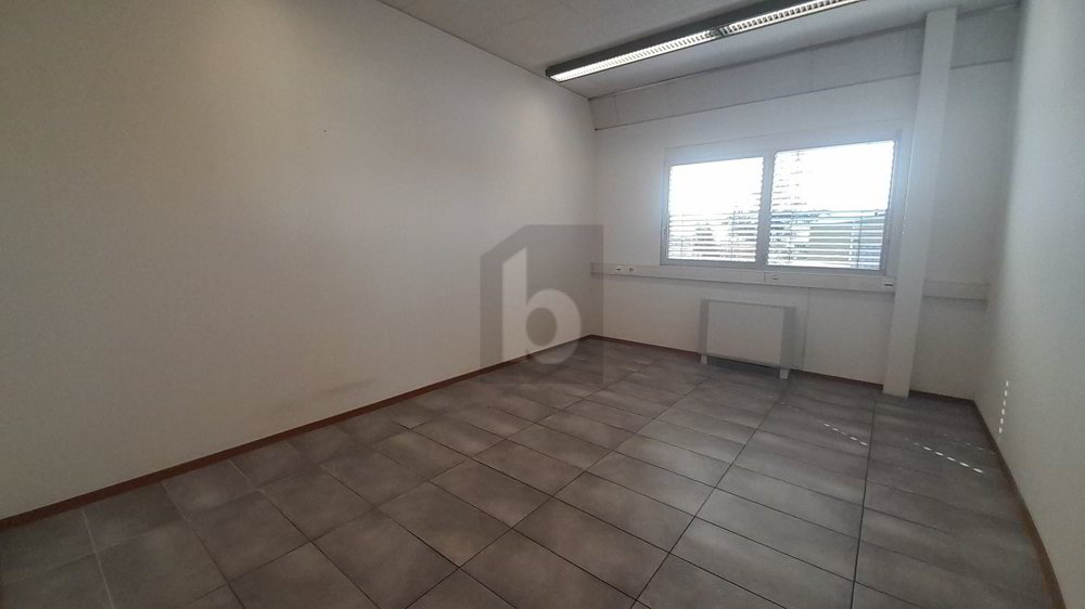 SPACIEUX, MODERNE ET IDÉALEMENT SITUÉ - Ansicht 3