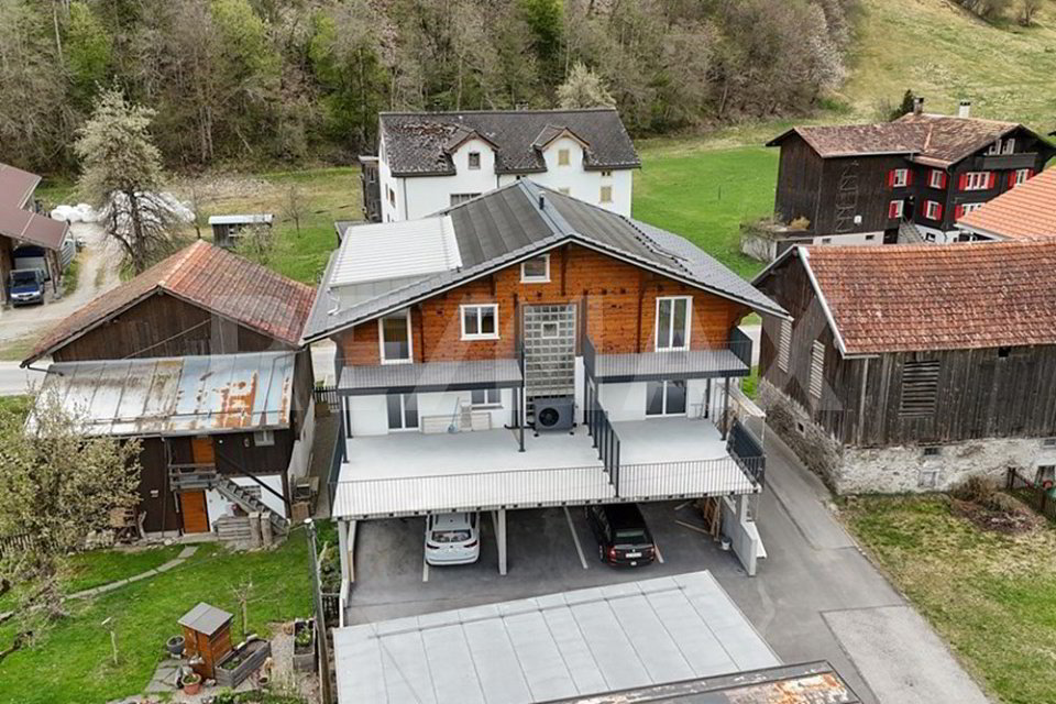 3 Zimmer Wohnung zum verkaufen in Surrein - Bild 1/13