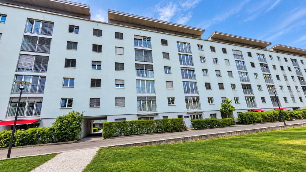 4 rooms Apartment to buy in Fribourg - image 1/12