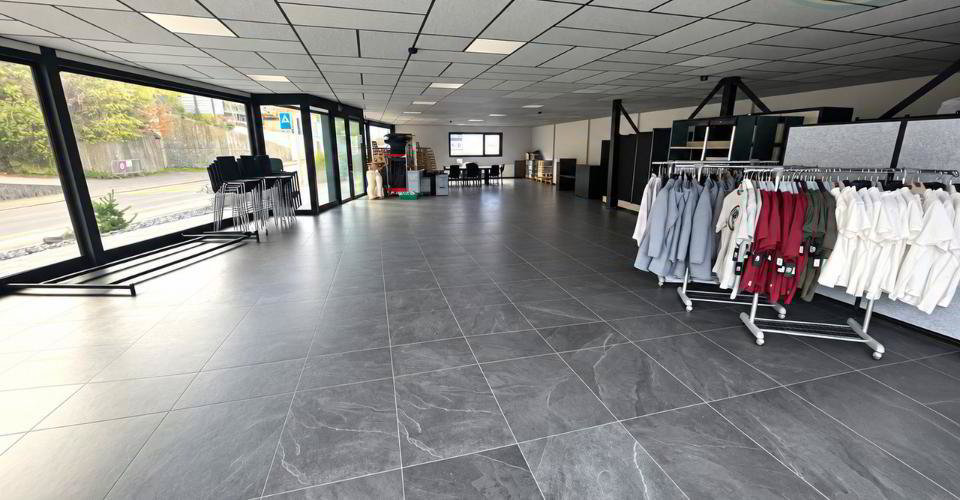 null rooms Office & Commercial for rent in Porrentruy - image 1/4