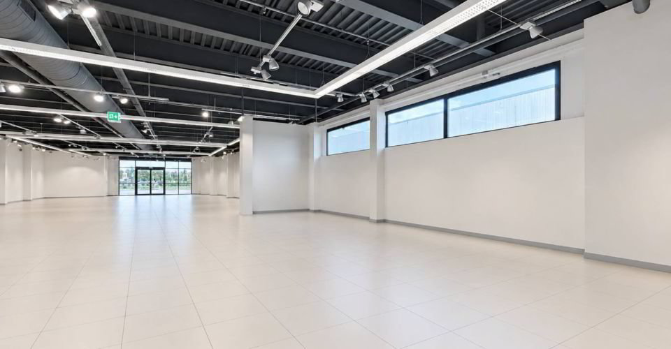 LOCAL COMMERCIAL - 600 M² - EXCELLENTE VISIBILITE - Ansicht 4