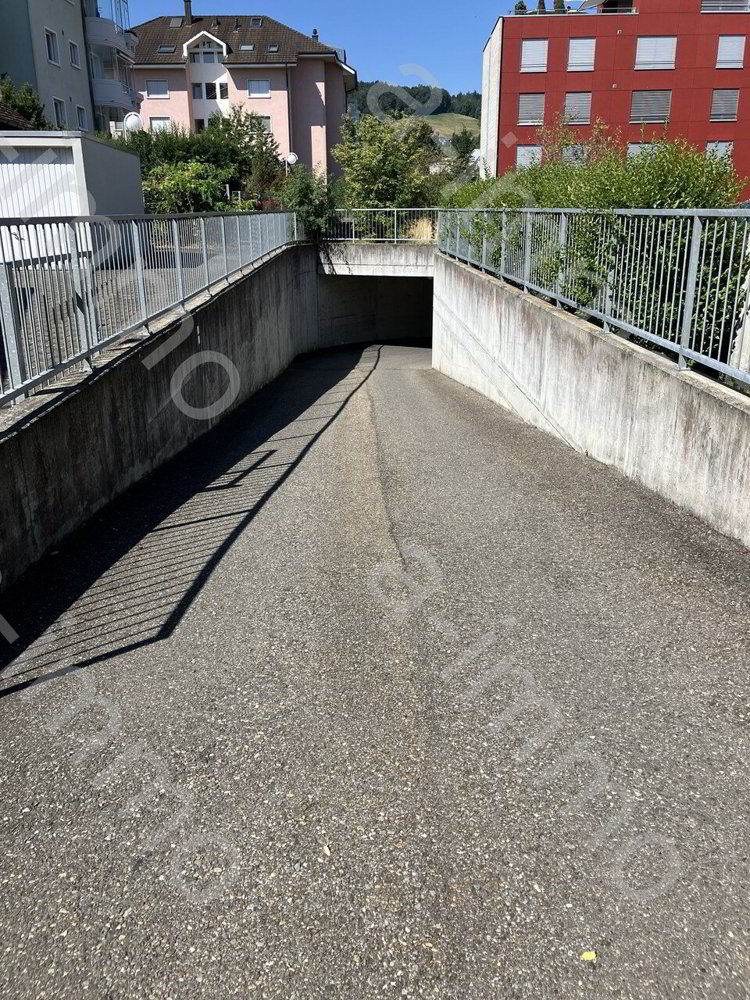 grosser Tiefgaragenparkplatz in Reinach zu verkaufen - Mehr