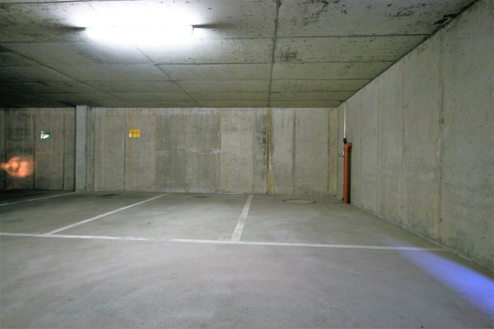 Zwei Einstellhallenplätze zu verkaufen