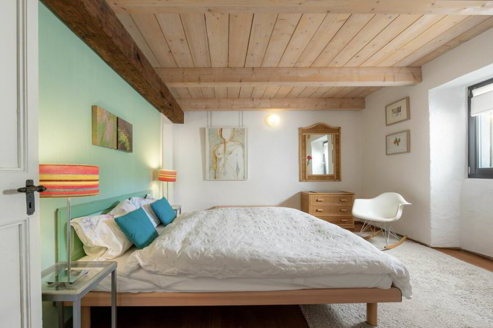 Casa di 8 locali in vendita a Cabbio - immagine 1/13