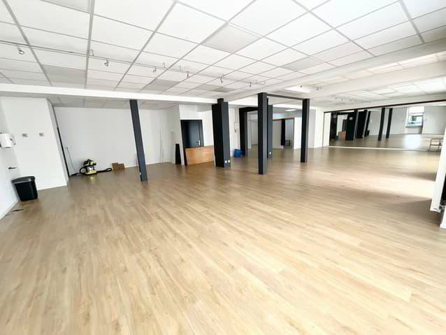 Locaux avec vitrines idéalement situé au coeur de Delémont - Ansicht 2
