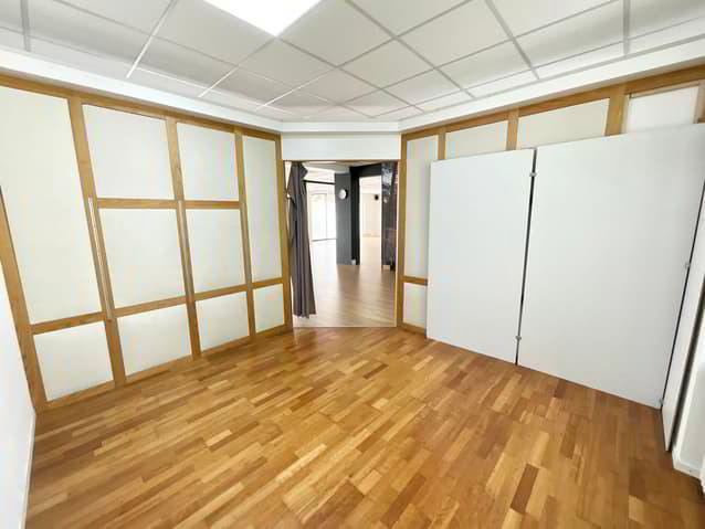Locaux avec vitrines idéalement situé au coeur de Delémont - Ansicht 5