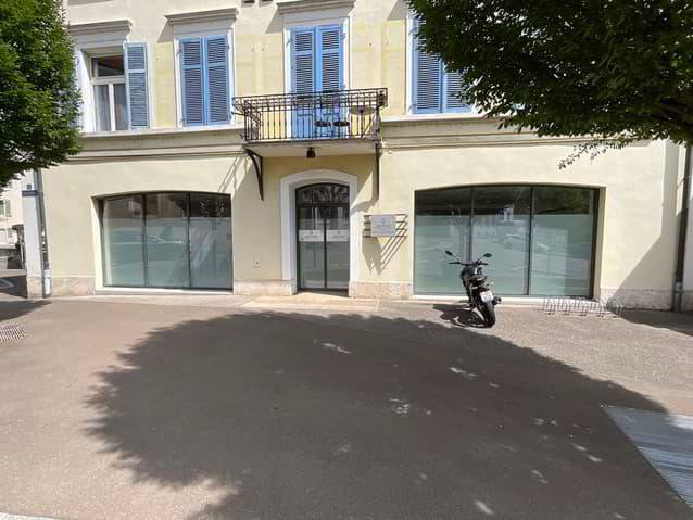 null rooms Office & Commercial for rent in Delémont - image 1/8