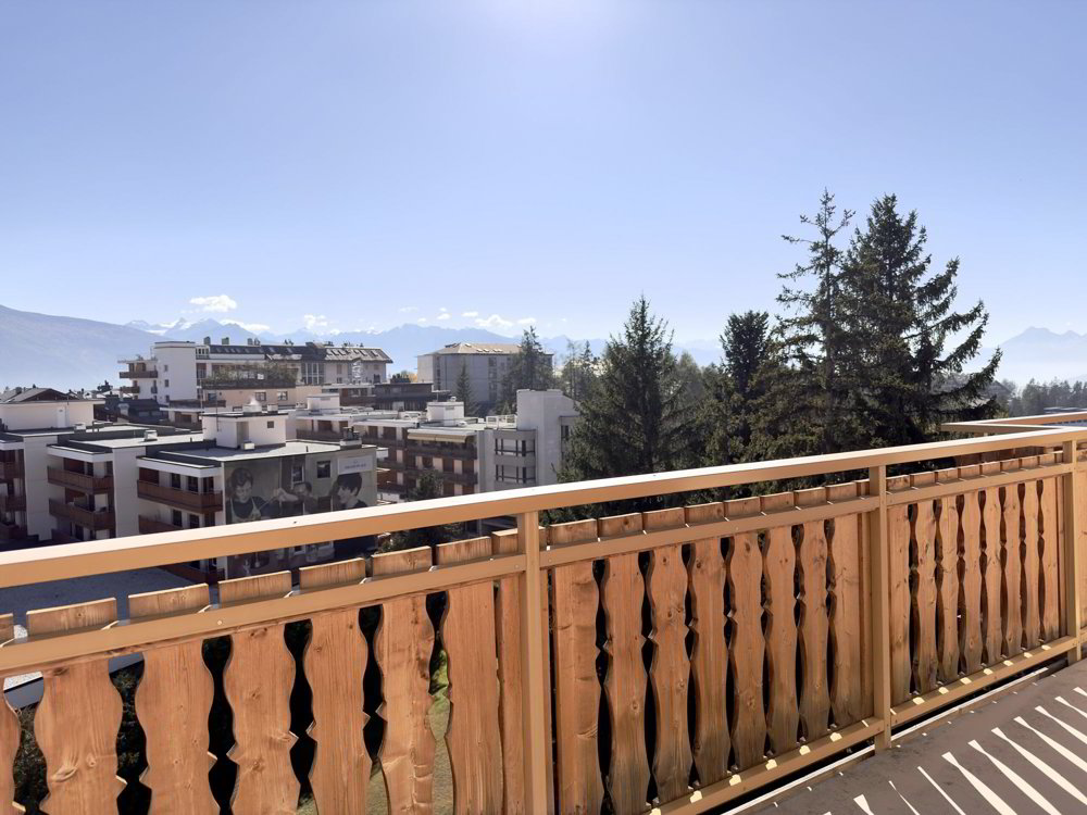 5 rooms 2048 for rent in Crans-Montana - image 1/22