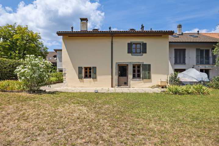 6 rooms House to buy in Perly - image 1/13