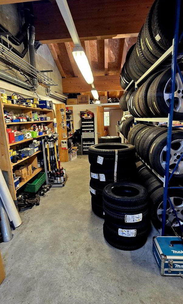Garage automobile en vente à Vers-l'Eglise - Mehr