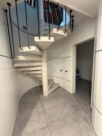 null rooms Office & Commercial for rent in Biel/Bienne - image 1/9