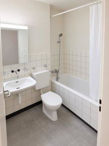Appartamento di 2.5 locali in affitto a Bienne - immagine 1/8