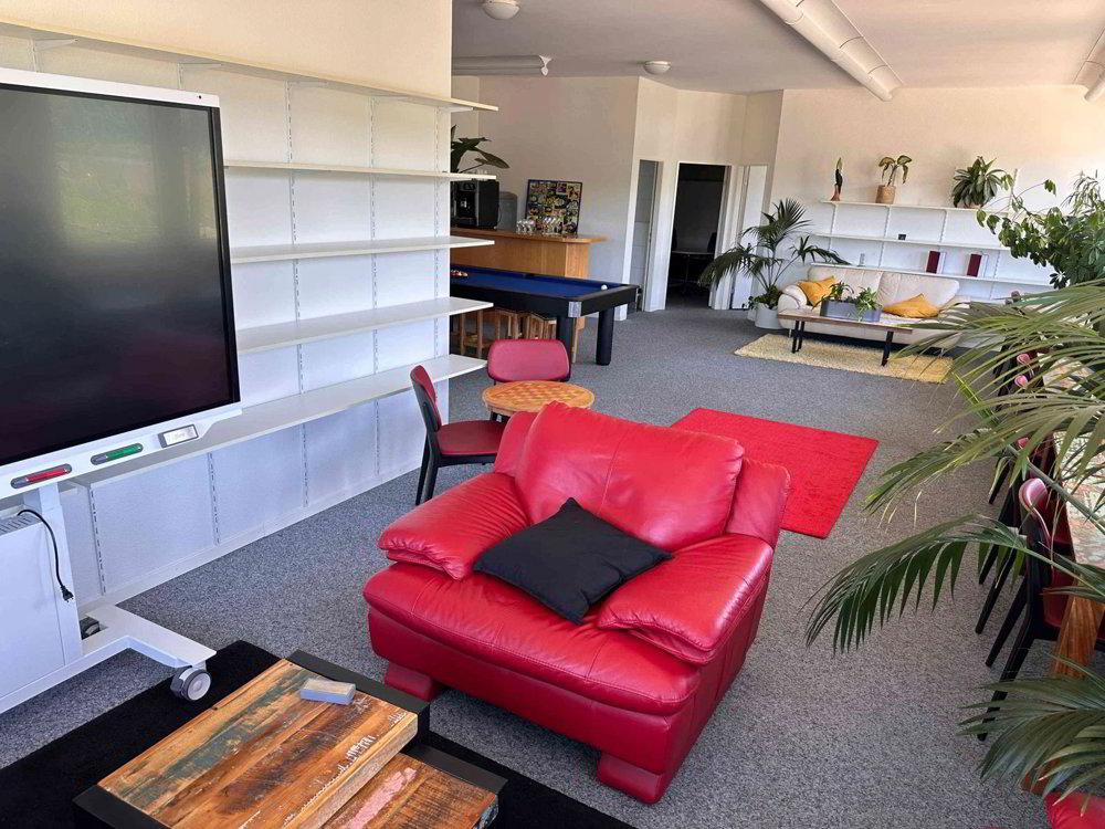 4 rooms Office & Commercial for rent in Wettingen - image 1/10
