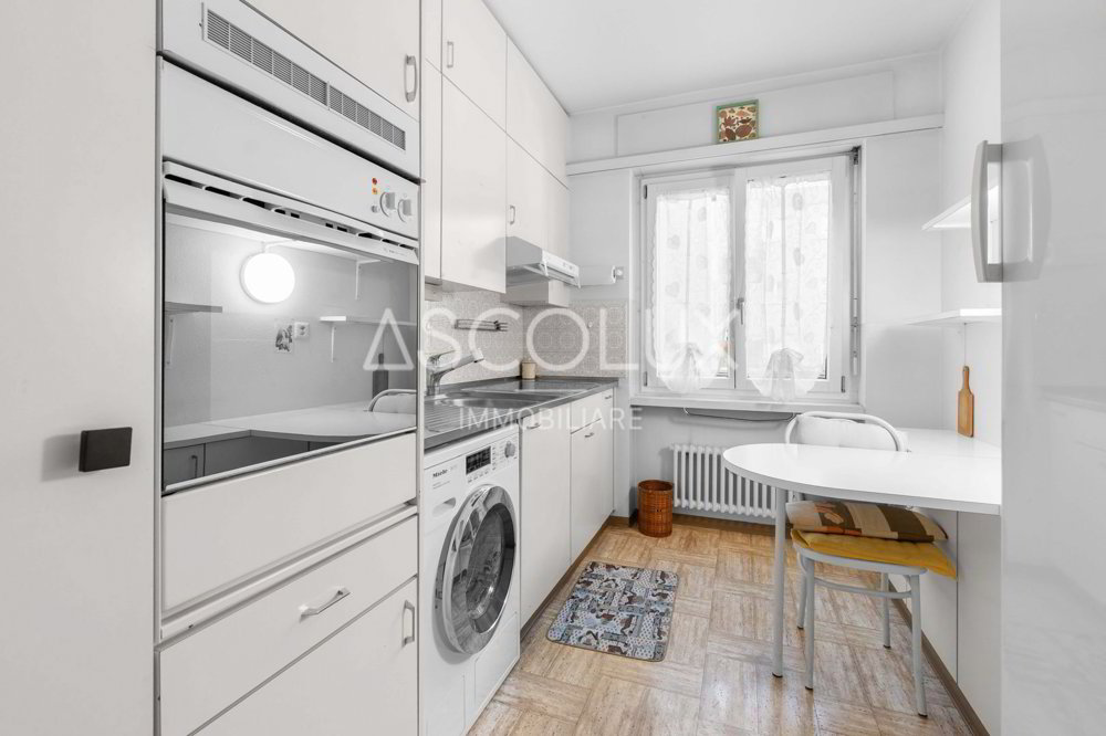 2 rooms Apartment to buy in Muralto - image 1/13