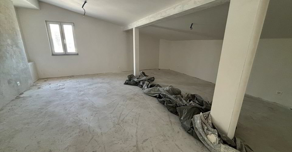 Dépôt-Bureau de 120 m² - 1 mois de loyer offert - Ansicht 2