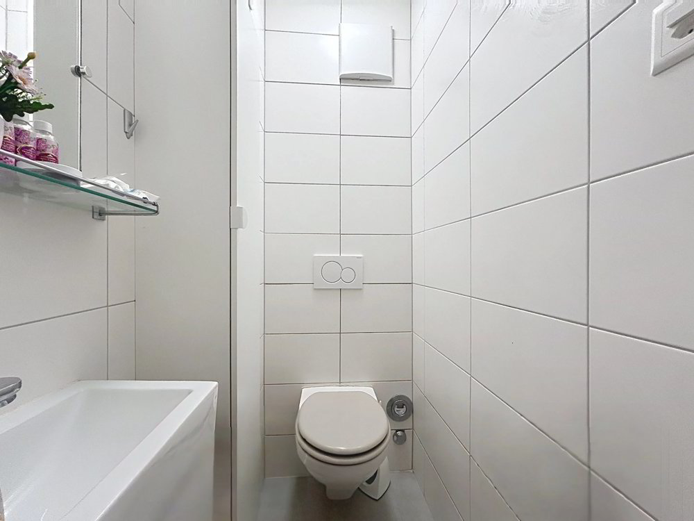 4 rooms Apartment to buy in Neuchâtel - image 1/9