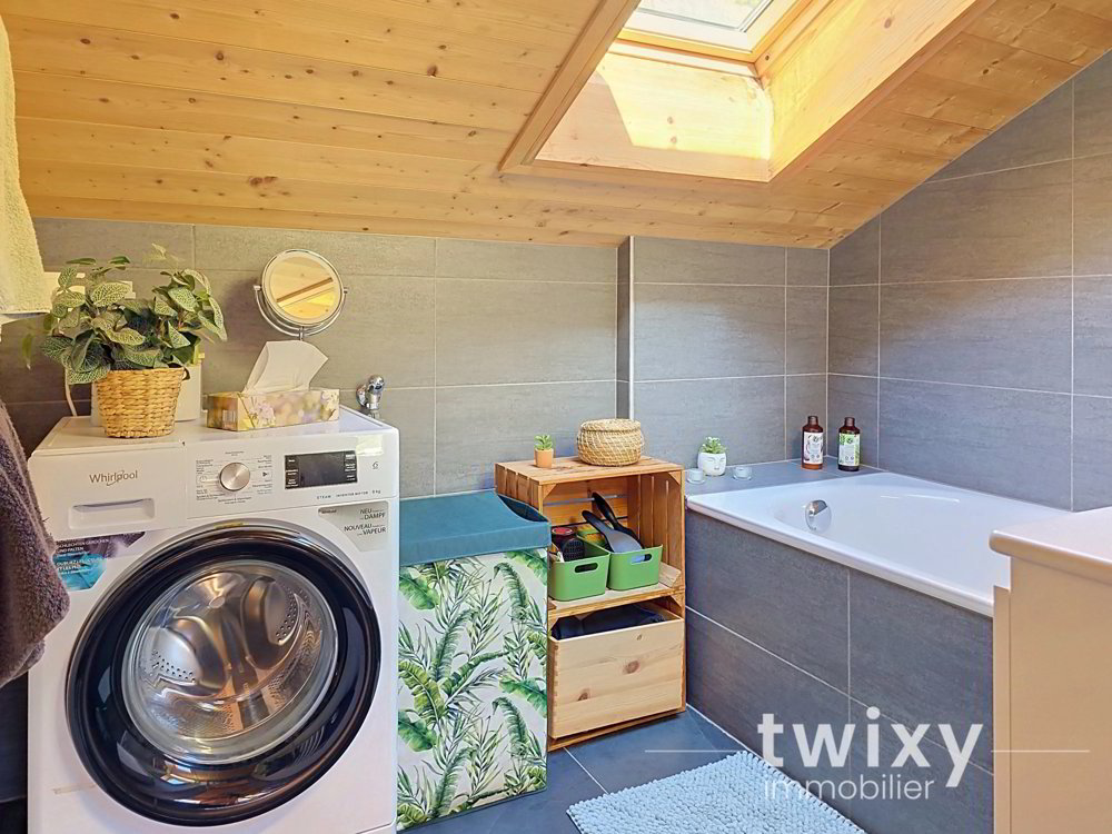 3 rooms Apartment to buy in Ardon - image 1/10