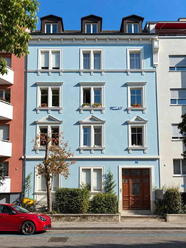 Stilvoll renovierte 2.5-Zimmer-Dachwohnung, ca. 80m2
