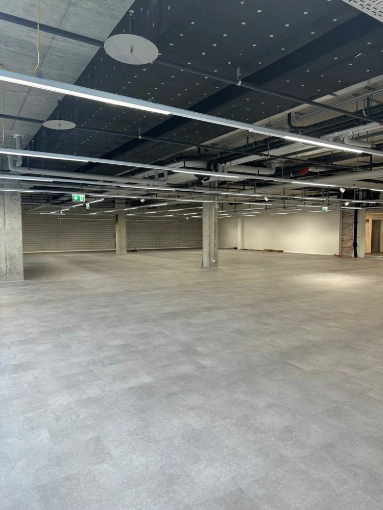 Commercial to rent in Bachenbülach - Ansicht 4