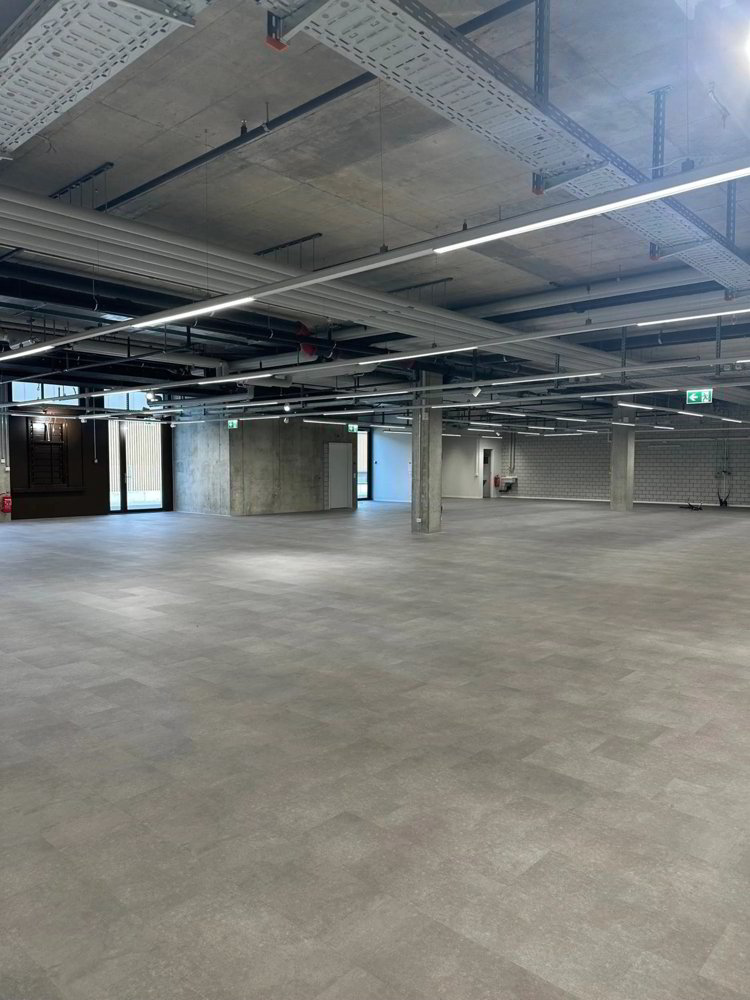 Commercial to rent in Bachenbülach - Ansicht 5