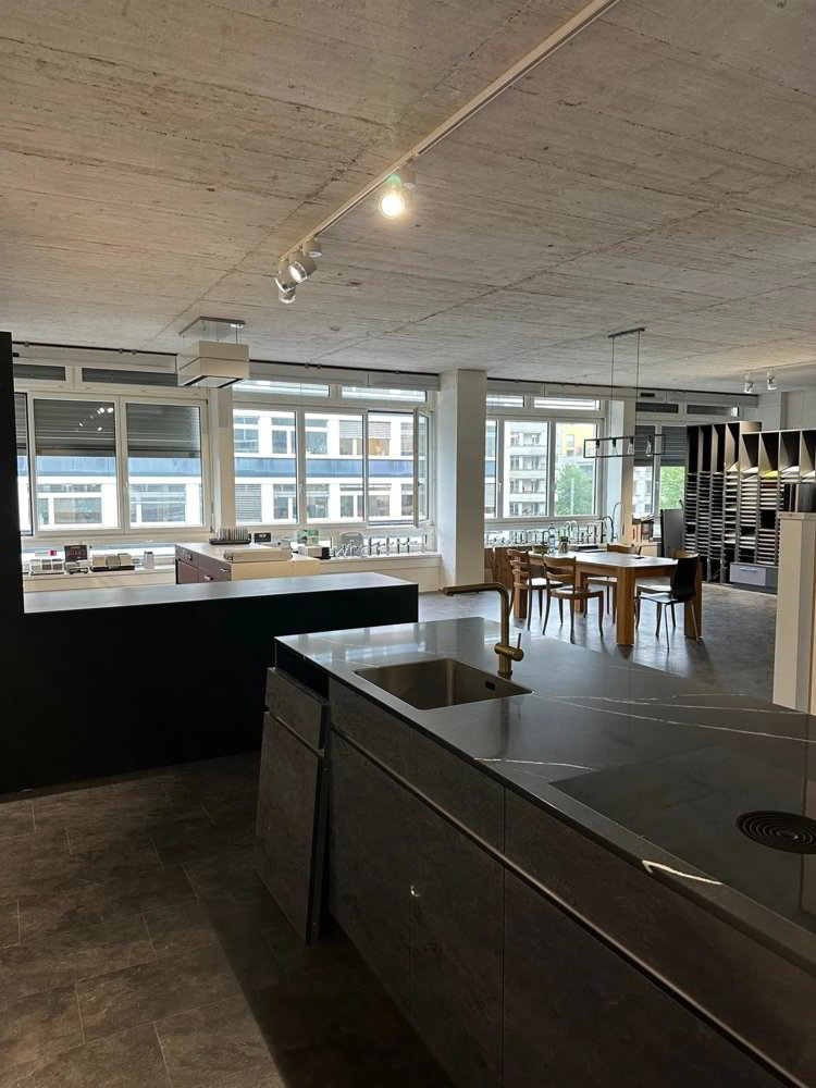 null rooms Office & Commercial for rent in Zürich - image 1/11