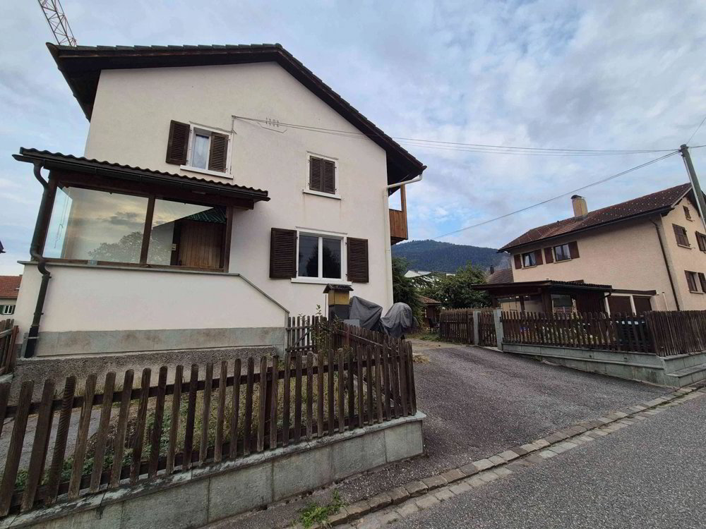4 rooms Apartment for rent in Bonaduz - image 1/10