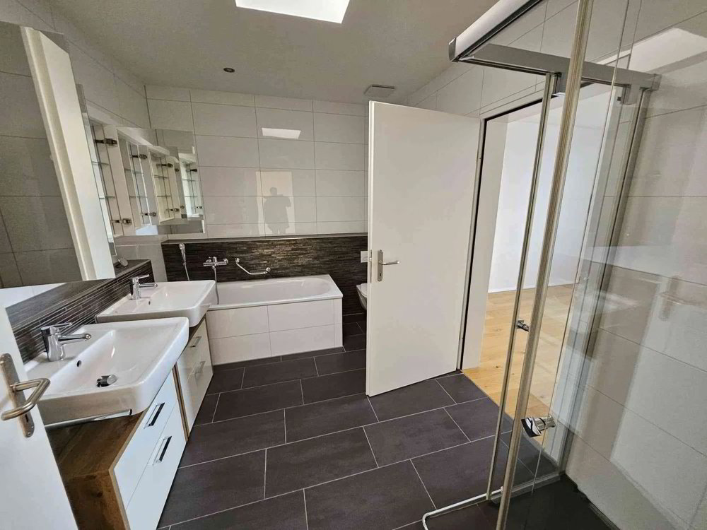 4.5 rooms Apartment for rent in Kreuzlingen - image 1/12
