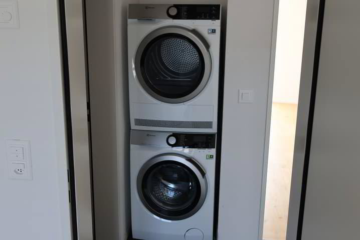 2.5 rooms Apartment to buy in Biel/Bienne - image 1/13