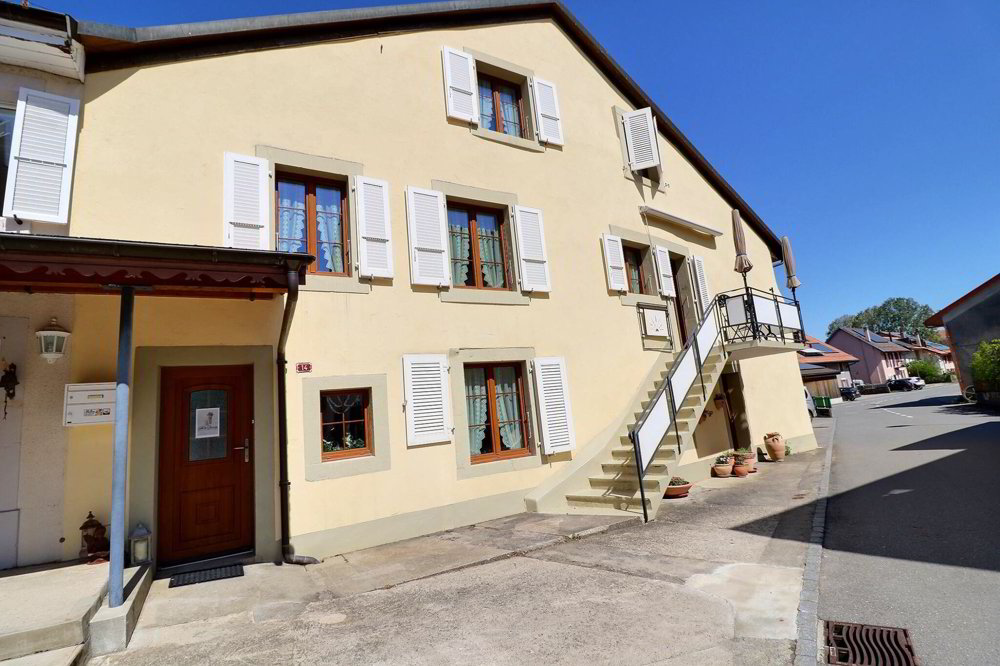 5 rooms House to buy in Cossonay-Ville - image 1/13