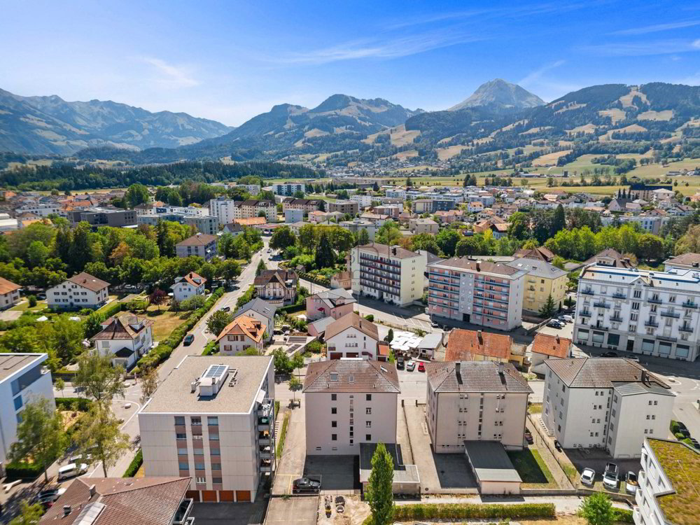 2 rooms Apartment to buy in Bulle - image 1/10