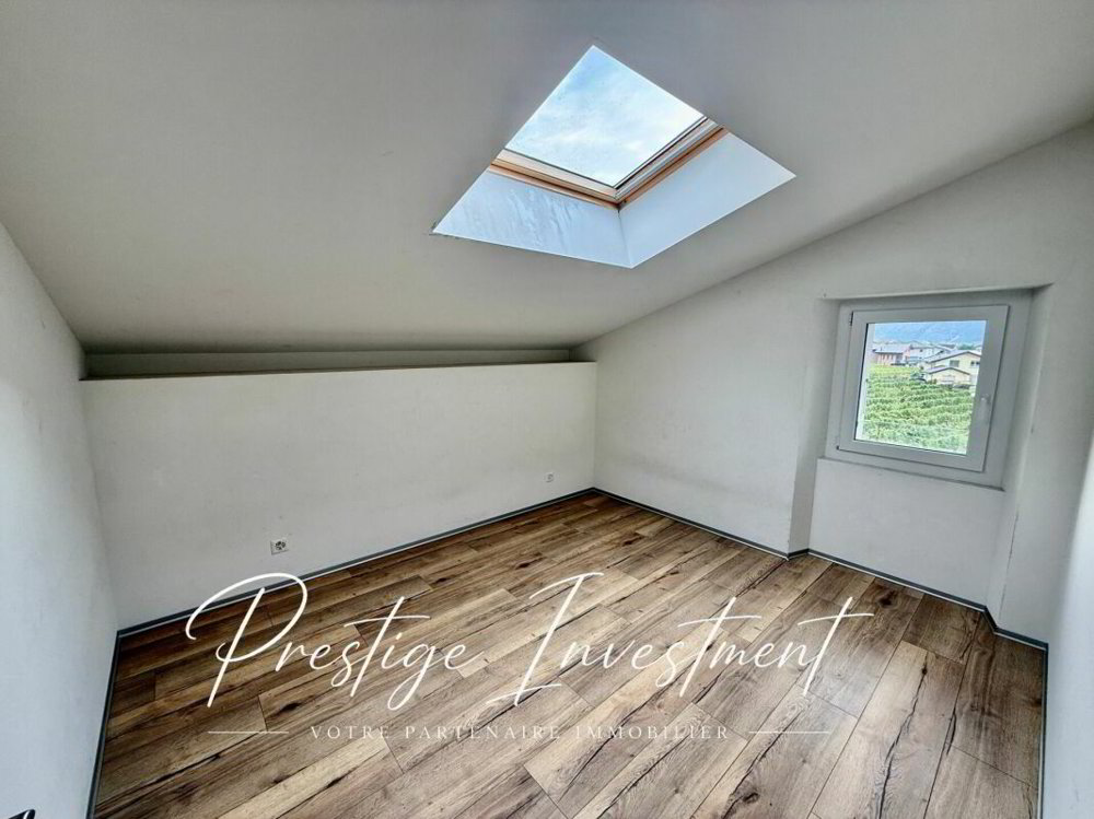 4 rooms Apartment to buy in Leytron - image 1/13