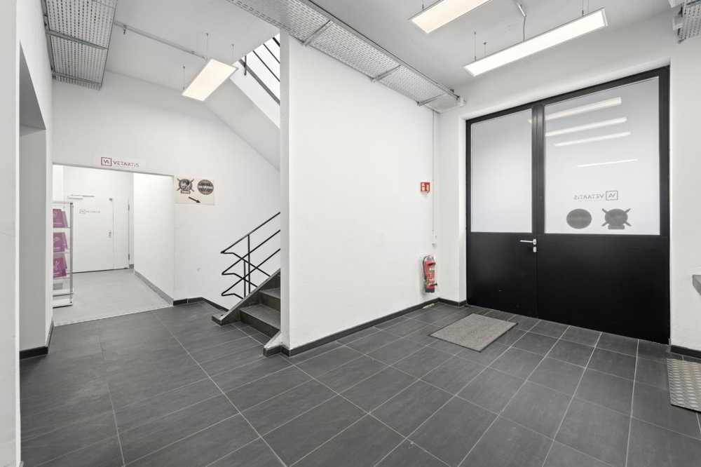 2 rooms Office & Commercial for rent in Allschwil - image 1/7