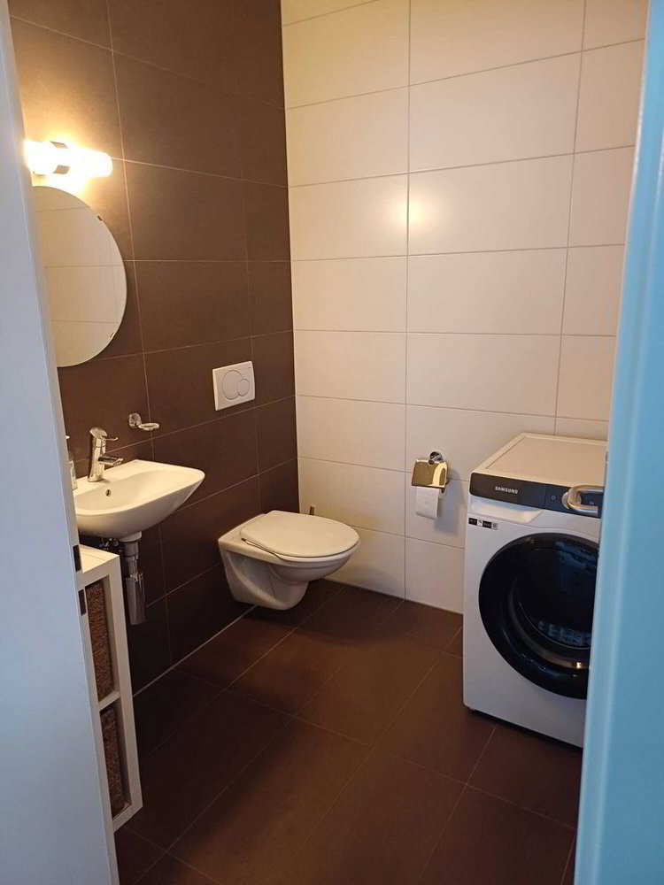 3.5 rooms Apartment for rent in Prilly - image 1/8