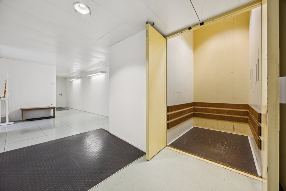null rooms Office & Commercial for rent in St. Gallen - image 1/8