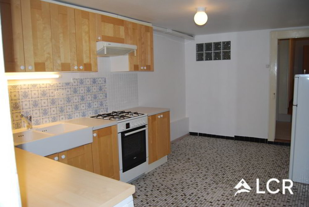 Bel immeuble de rendement / 5 appartements / 2 locaux - Mehr