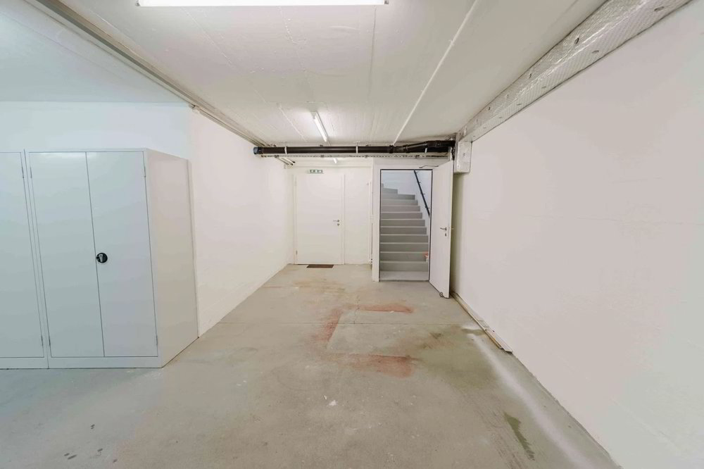 1 rooms Miscellaneous for rent in Zürich - image 1/3