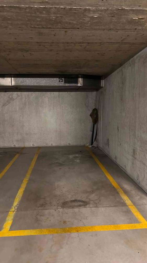 null rooms Car park, garage for rent in Basel - image 1/3