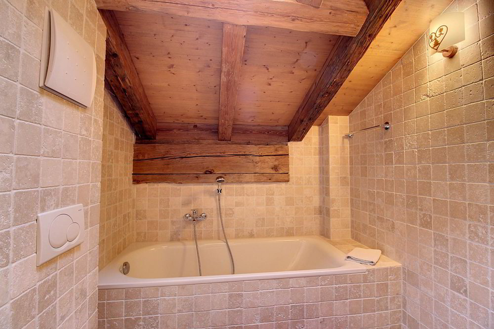 5 rooms Apartment to buy in Ovronnaz - image 1/12