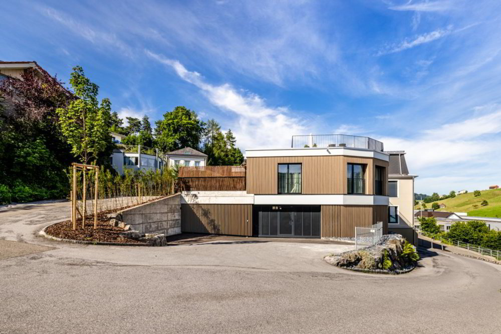 null rooms Car park, garage for rent in Herisau - image 1/2