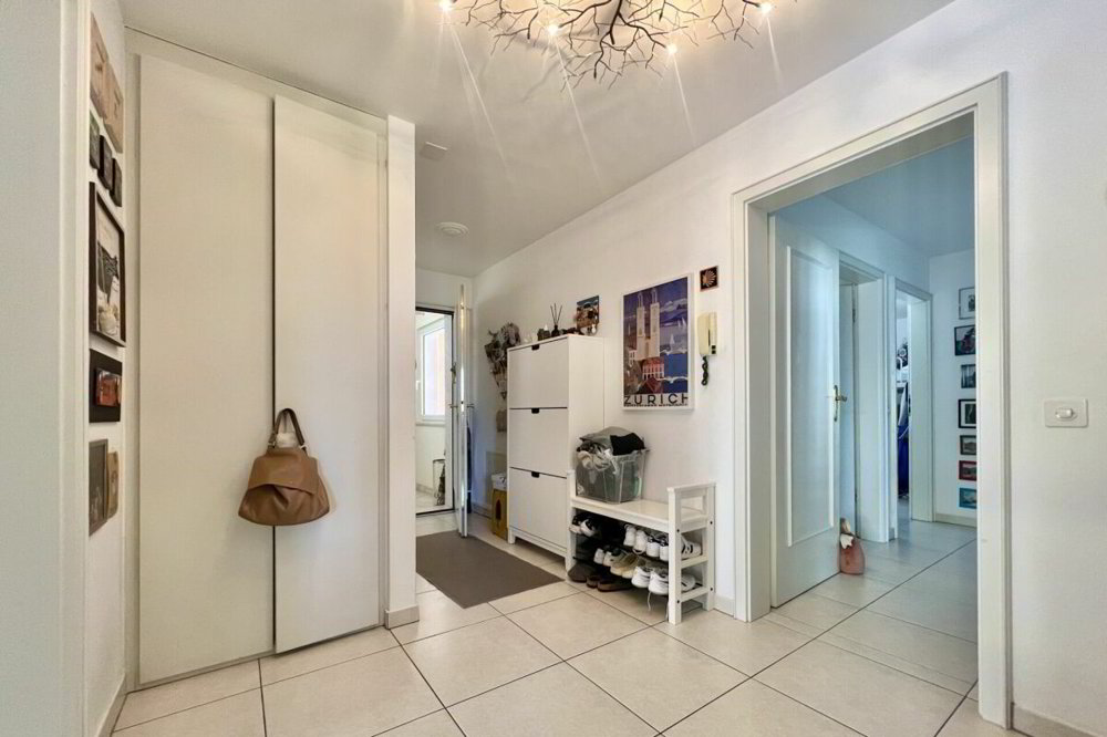 4 rooms Apartment to buy in Minusio - image 1/13