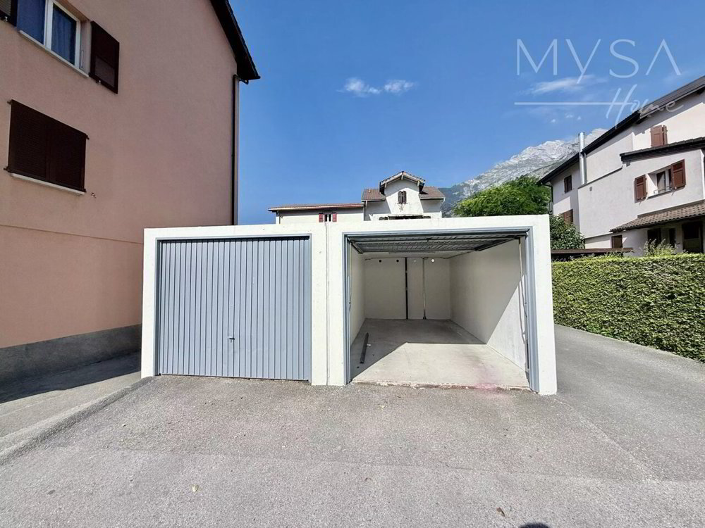 7 rooms Apartment to buy in Vétroz - image 1/9